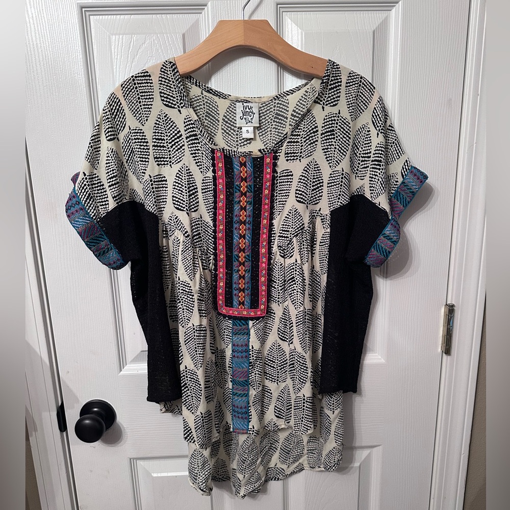 Ivy Jane Cream and Black Leaf Print Blouse with Multicolor Trim